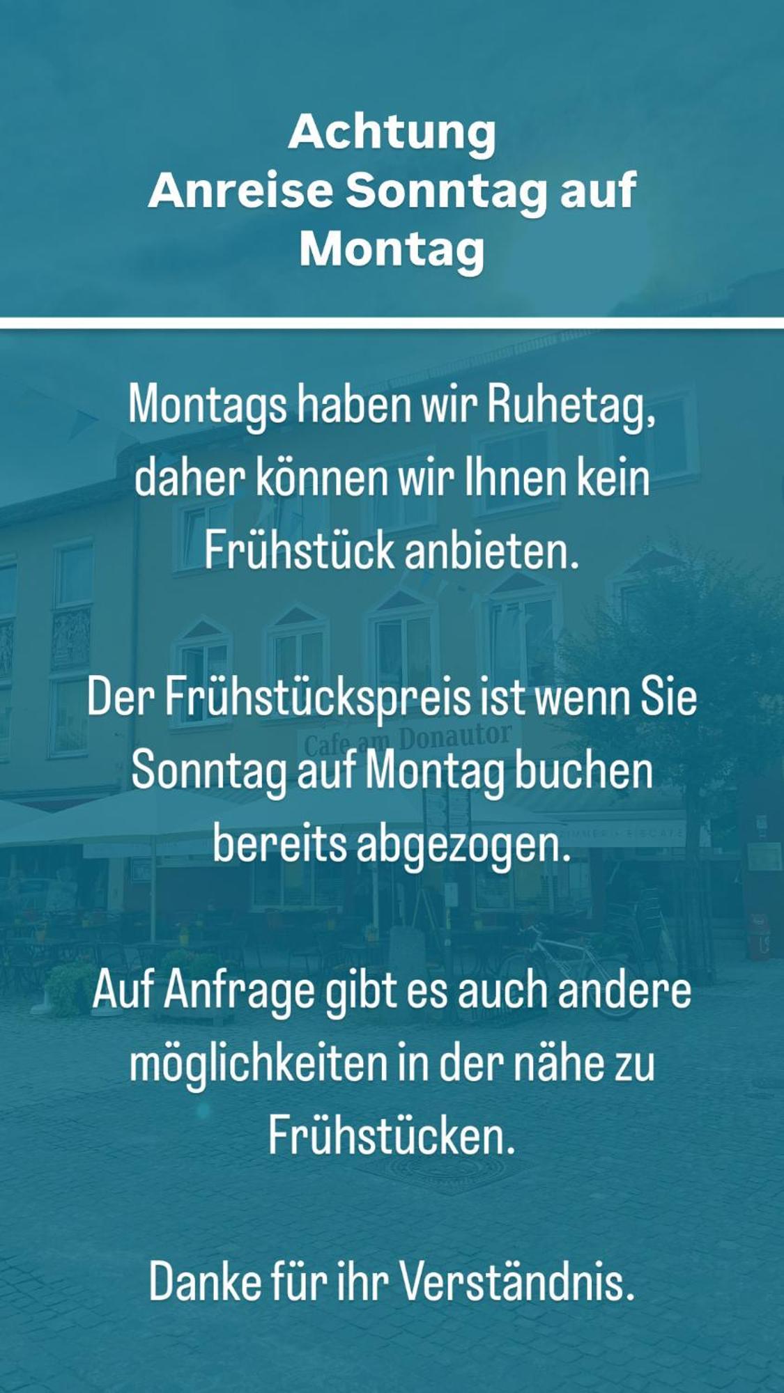 Cafe Am Donautor Hotel Kelheim Exterior foto